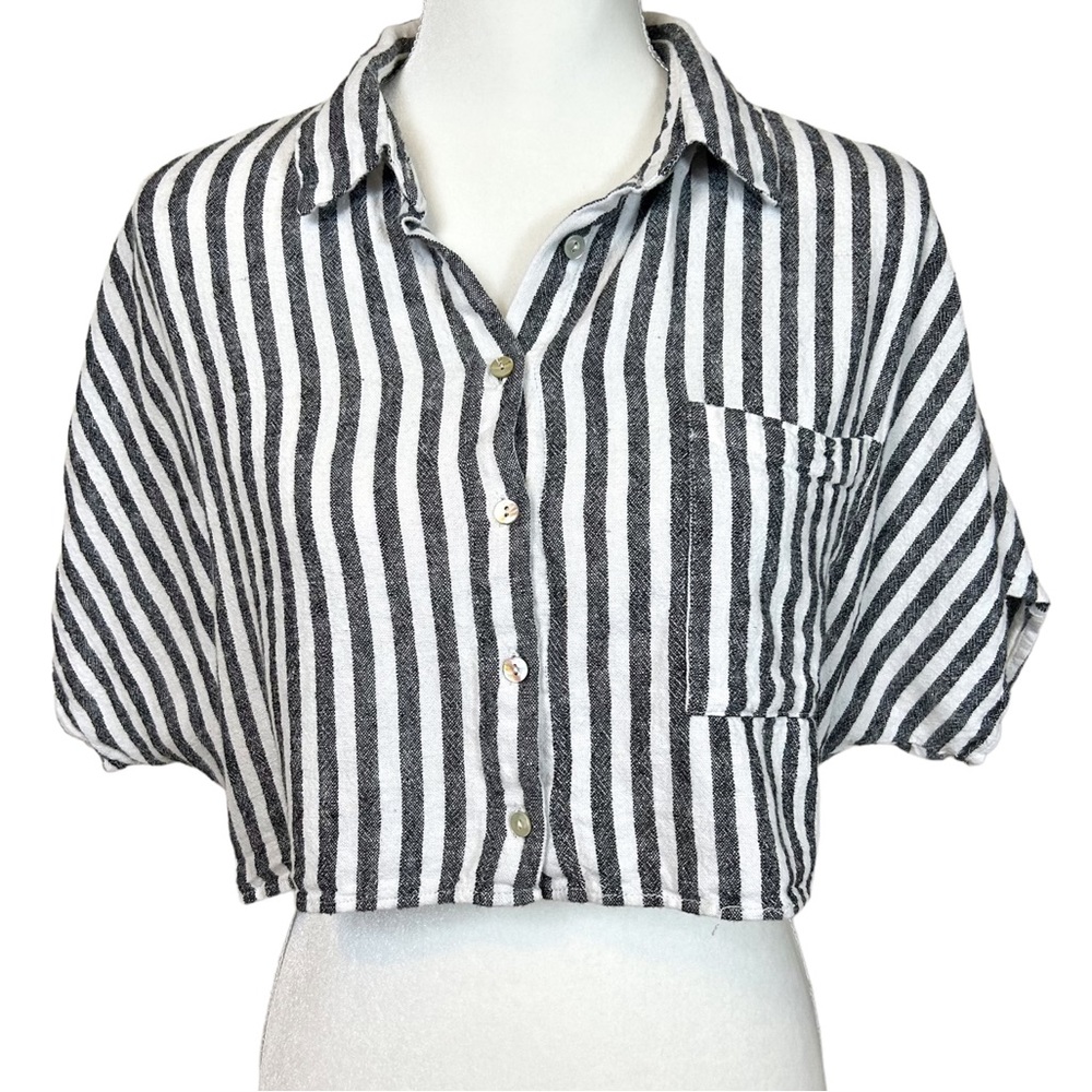 4/$25 Forever 21 striped oversized cropped button up shirt sleeve shirt